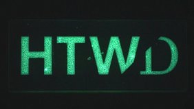 Leuchtendes HTWD-Logo in grün