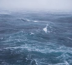 Ozean mit starkem Wellengang