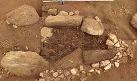 Der Dolmen von Oberbipp im Kanton Bern von oben: Dort befindet sich eine der großen, in die Untersuchung einbezogenen Fundstätten. 