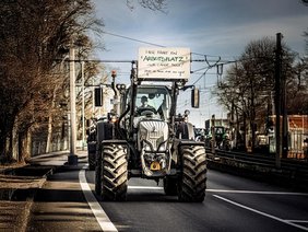 Landwirt nimmt an den Bauernprotesten teil. Landwirt nimmt an den Bauernprotesten teil.