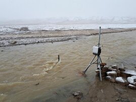 Stark strömender Fluss in der Hoch-Arktis - infolge vermehrter Regenfälle im späteren Sommer