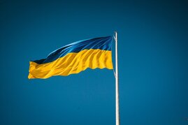 ukrainian flag (blue/yellow)