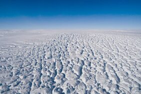 Massive Spaltenregionen vom 79°N Gletscher im Juli 2018