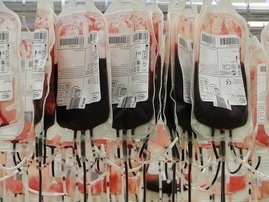 Blut spenden Blutbeutel
