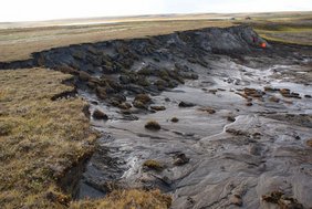 Tauender Permafrost in Sibirien. 