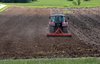 Trecker auf einem Feld