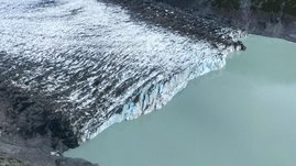 Der Fairweather-Gletscher, dessen Zurückschmelzen das Wachstum des Desolation Lake ermöglichte. 