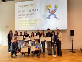 Die siegreichen Teams des DECHEMAX-Schülerwettbewerbs 2025