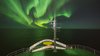 Das Nordlicht (Aurora borealis) strahlt auf das Deck des Forschungsschiffs MARIA S. MERIAN. Das Nordlicht (Aurora borealis) strahlt auf das Deck des Forschungsschiffs MARIA S. MERIAN.