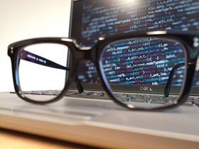 Symbol für Datenwissenschaft als Brille